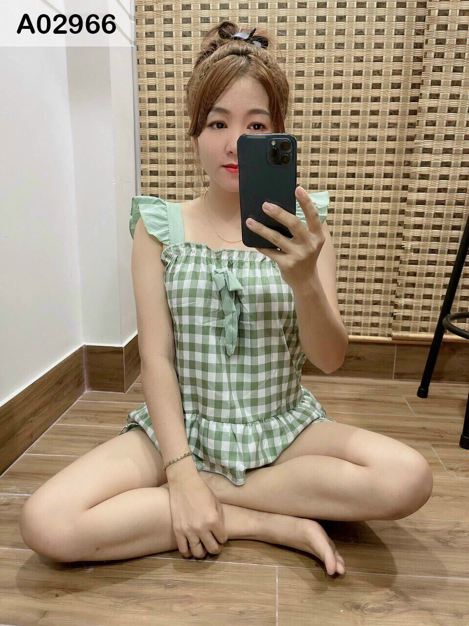 Set Bộ Kate Lụa Phối Sọc Caro Dễ Thương