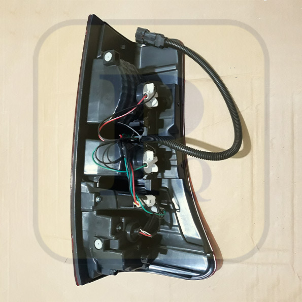 ĐÈN HẬU ISUZU DMAX 2015-2019
