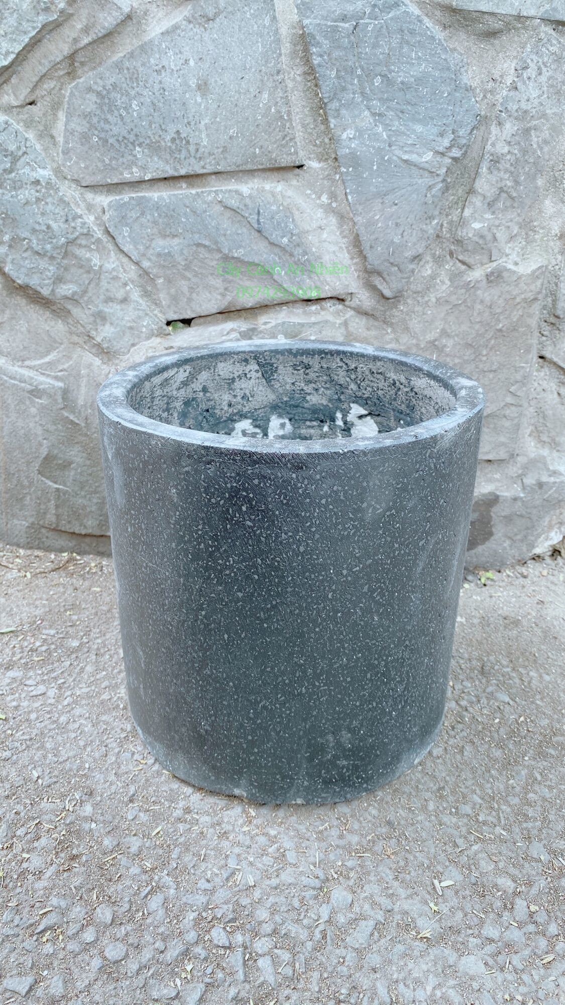 Chậu Xi Măng Trồng Cây 25*25cm (chỉ giao hcm)
