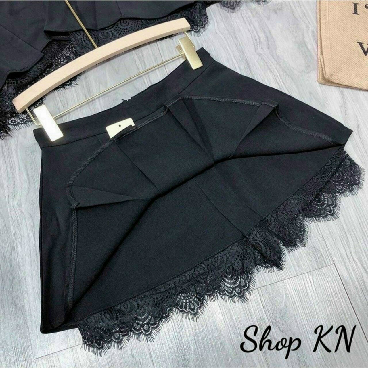 Chân váy phối ren quyến rũ TTKXA0055