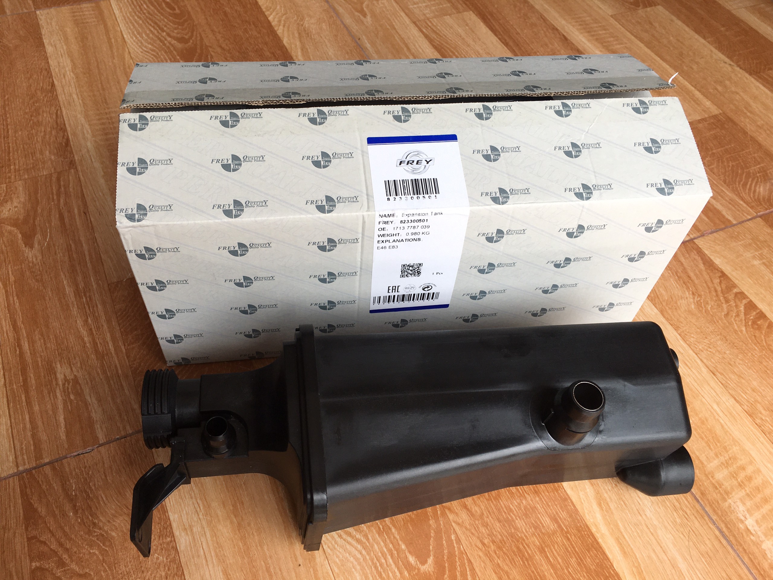 [HCM]BÌNH NƯỚC PHỤ BMW SERI 3 (318i 320i 325i...) mã : 17137787039
