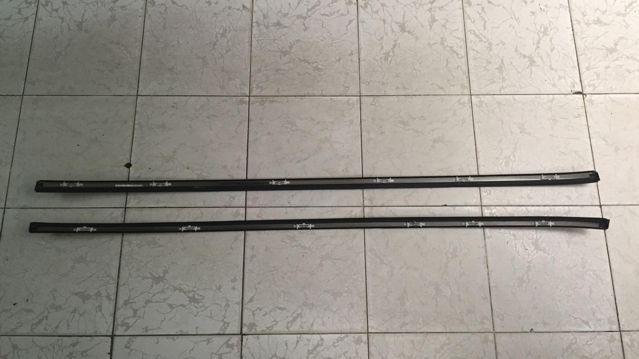 Nẹp nóc trần xe Chery QQ3 / Daewoo Matiz Giá bán tính 1 đôi