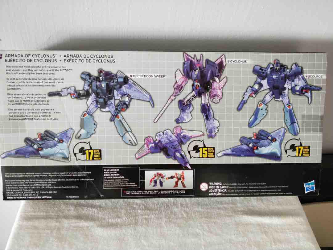 Robot Transformers biến hình máy bay Generations Cyclonus  
