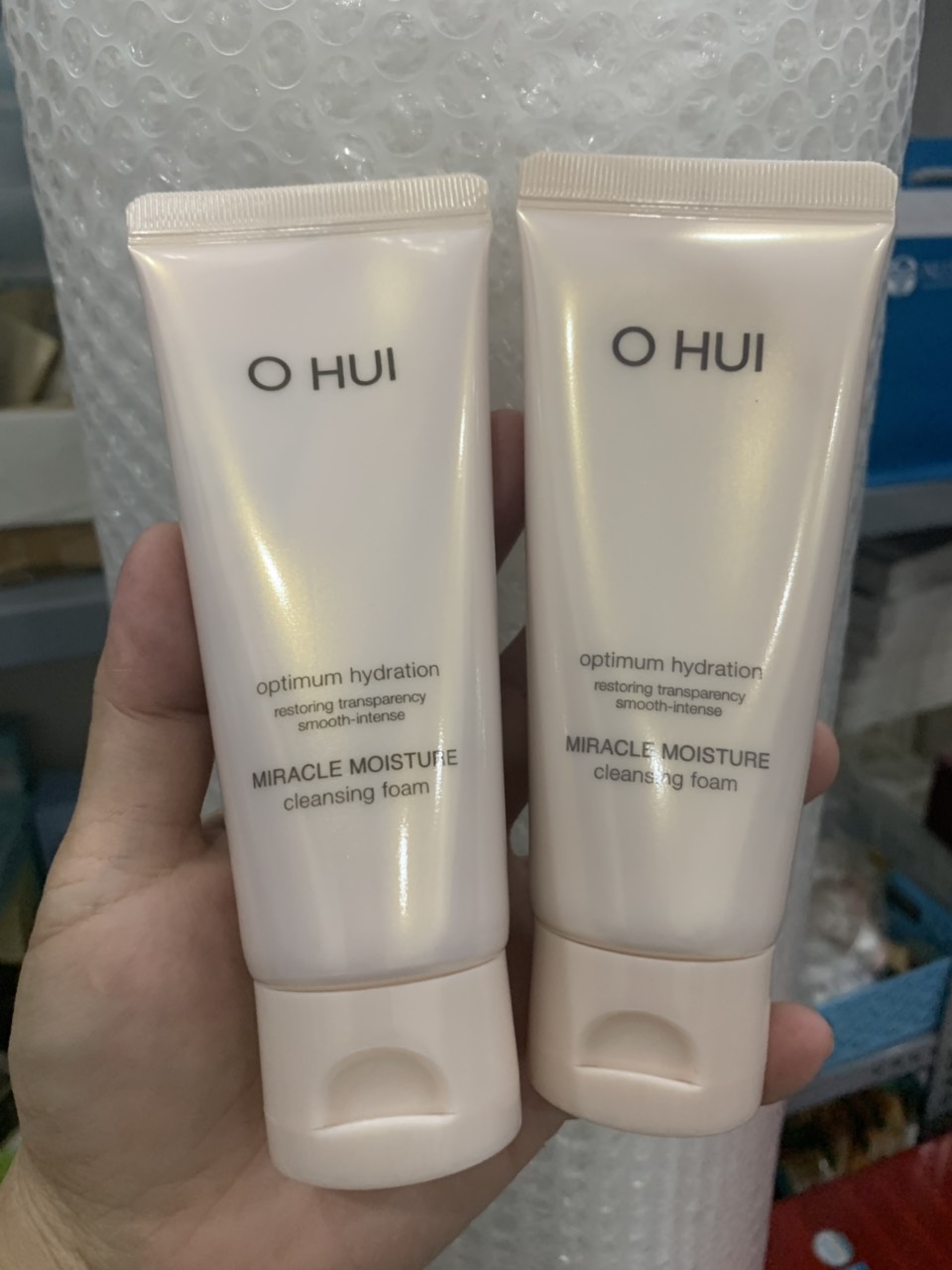 Sữa rửa mặt Ohui dưỡng ẩm 100ml
