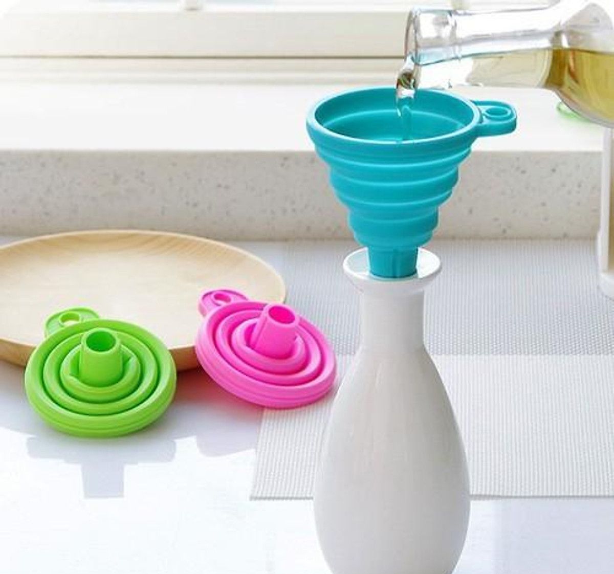 Phễu silicon rót chất lỏng, gấp gọn tiện lợi, phễu rót nước gấp gọn, chất liệu silicon an toàn