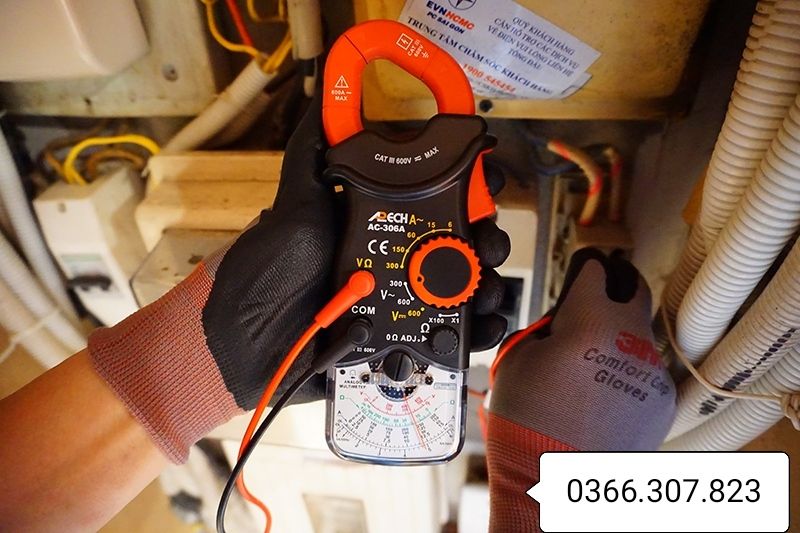 [HCM]Ampe kìm hiển thị kim APECH AC-306A (300A)