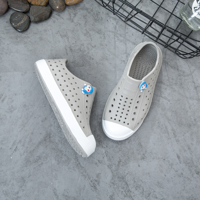 [Tặng 04 sticker] Giày nhựa WNC NATIVE trẻ em - Chất liệu nhựa EVA mềm nhẹ không thấm nước - Màu (Xám) nhạt