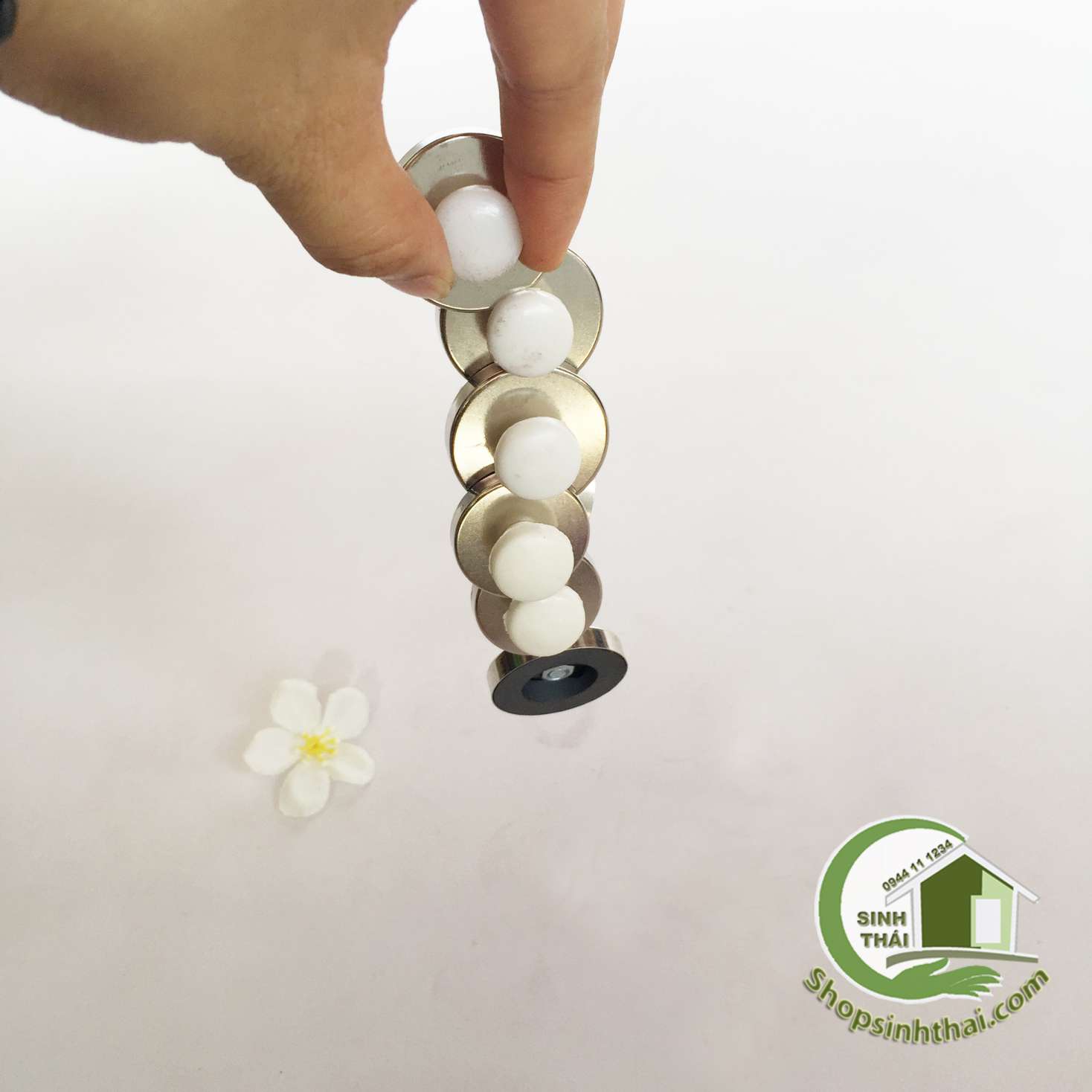 [HCM]Cục hít nam châm siêu bám dính - 1 cục