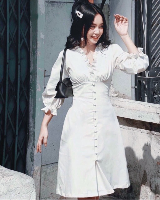 Đầm nhúng ngực nút bọc 2 màu