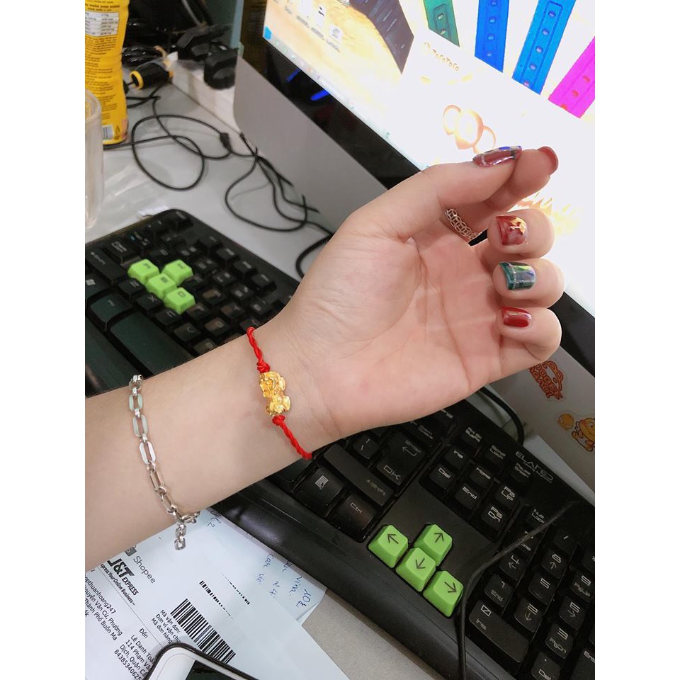 Vòng tay tỳ hưu chỉ đỏ may mắn