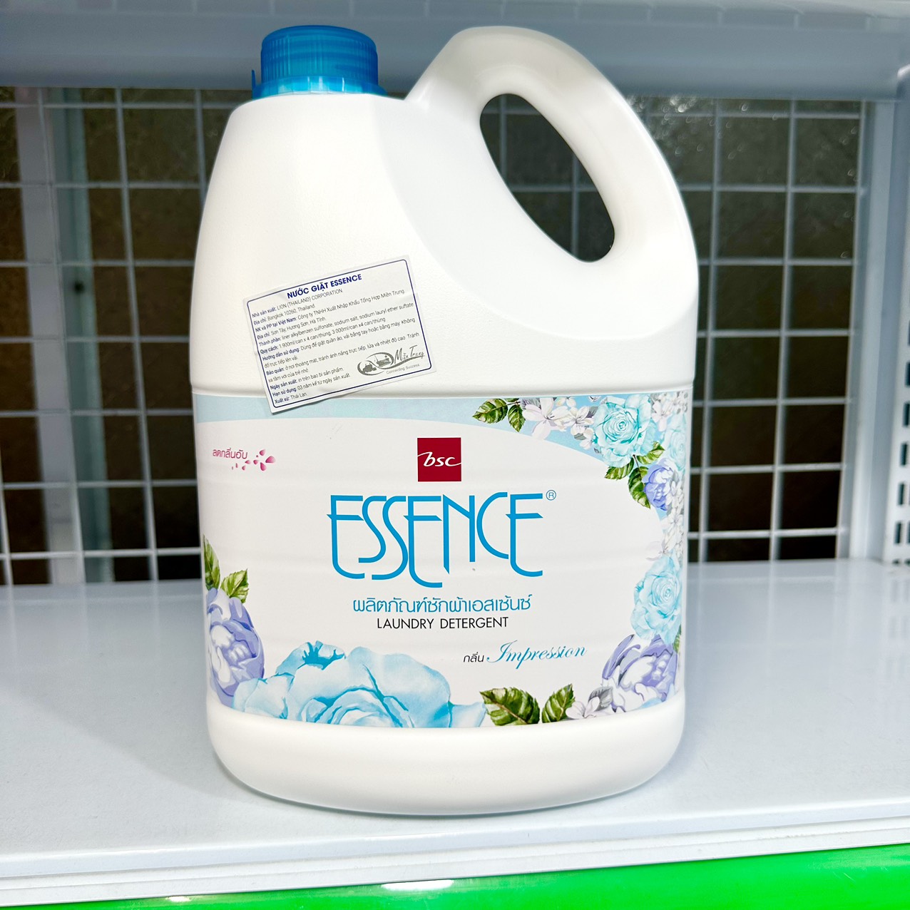 Nước giặt essence nội địa thái lan