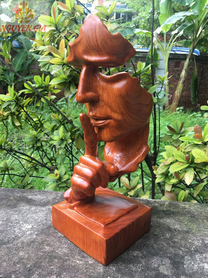 Tượng Im Lặng là Vàng Gỗ Hương