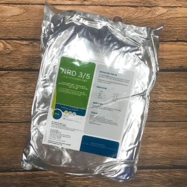 Thức ăn cho cá 7 màu cám inve 3/5 100g