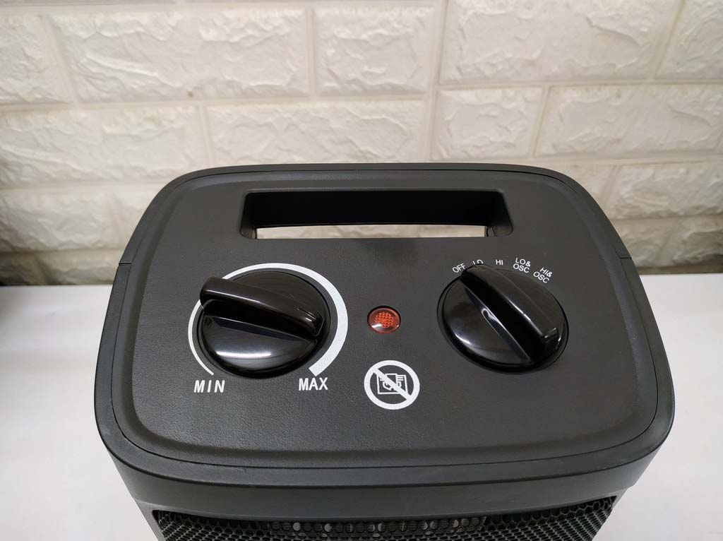 Quạt sưởi gốmTiross 9442 2000W