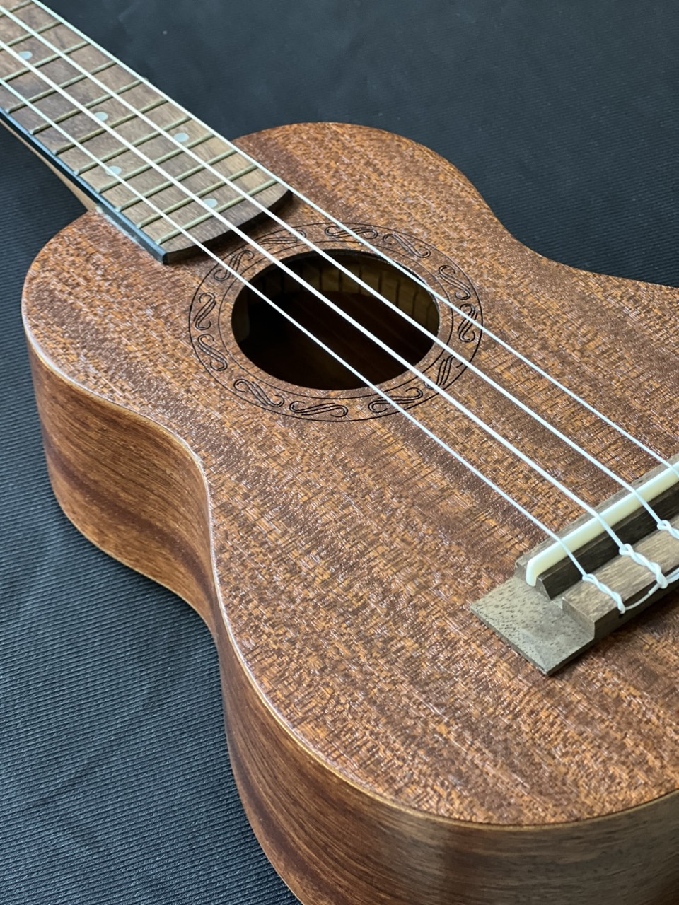Đàn Ukulele Soprano Vines UK21-30 Chính Hãng, Ukulele Gỗ tốt, âm vang, vui nhộn