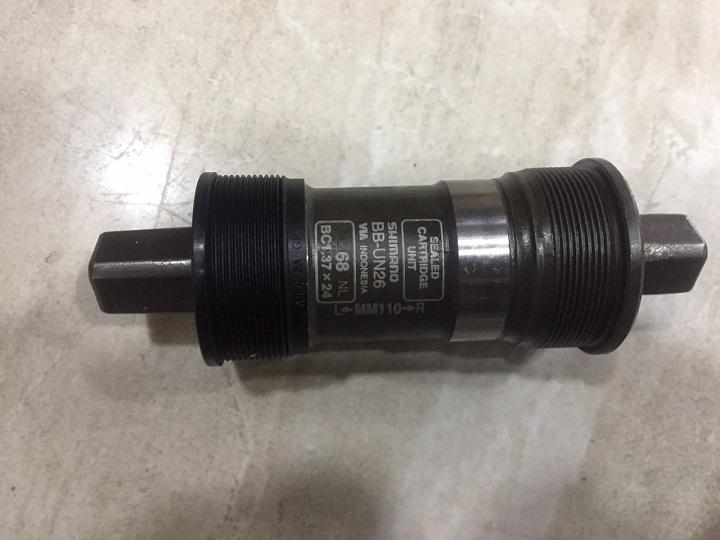 Trục giữa Shimano BB-UN26 cốt vuông