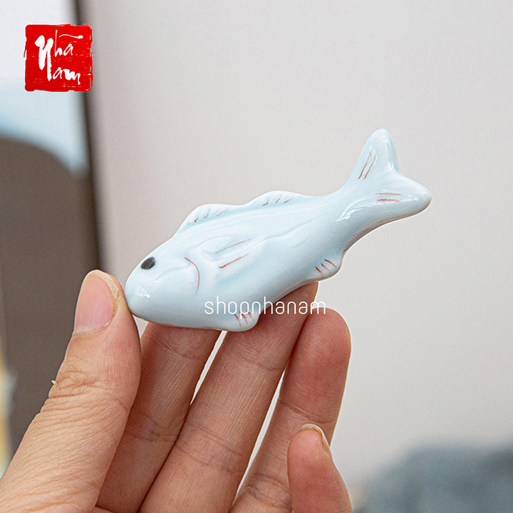 Tượng cá chép cá koi gác đũa bàn ăn trang trí