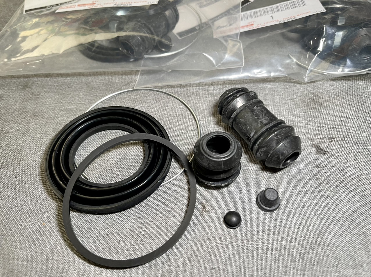 BỘ SIN THẮNG DĨA TRƯỚC TOYOTA ZACE