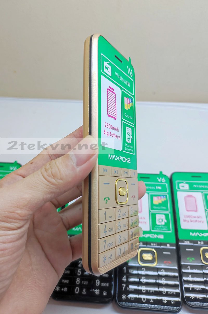 Điện thoại 4 sim siêu mỏng v6/v12 pin khủng giá rẻ