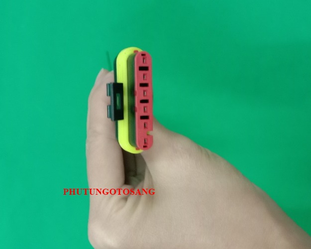Giắc cắm cảm biến chân ga