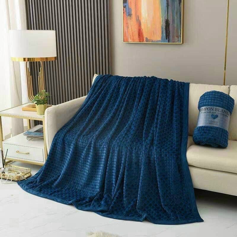 Chăn lông tuyết pompon blanket mẫu mới siêu mềm mịn, chăn lông tuyết, chăn hè thu hàng siêu đẹp