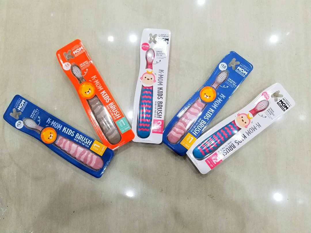 Bàn Chải K-Mom Hàn Quốc Cho Bé