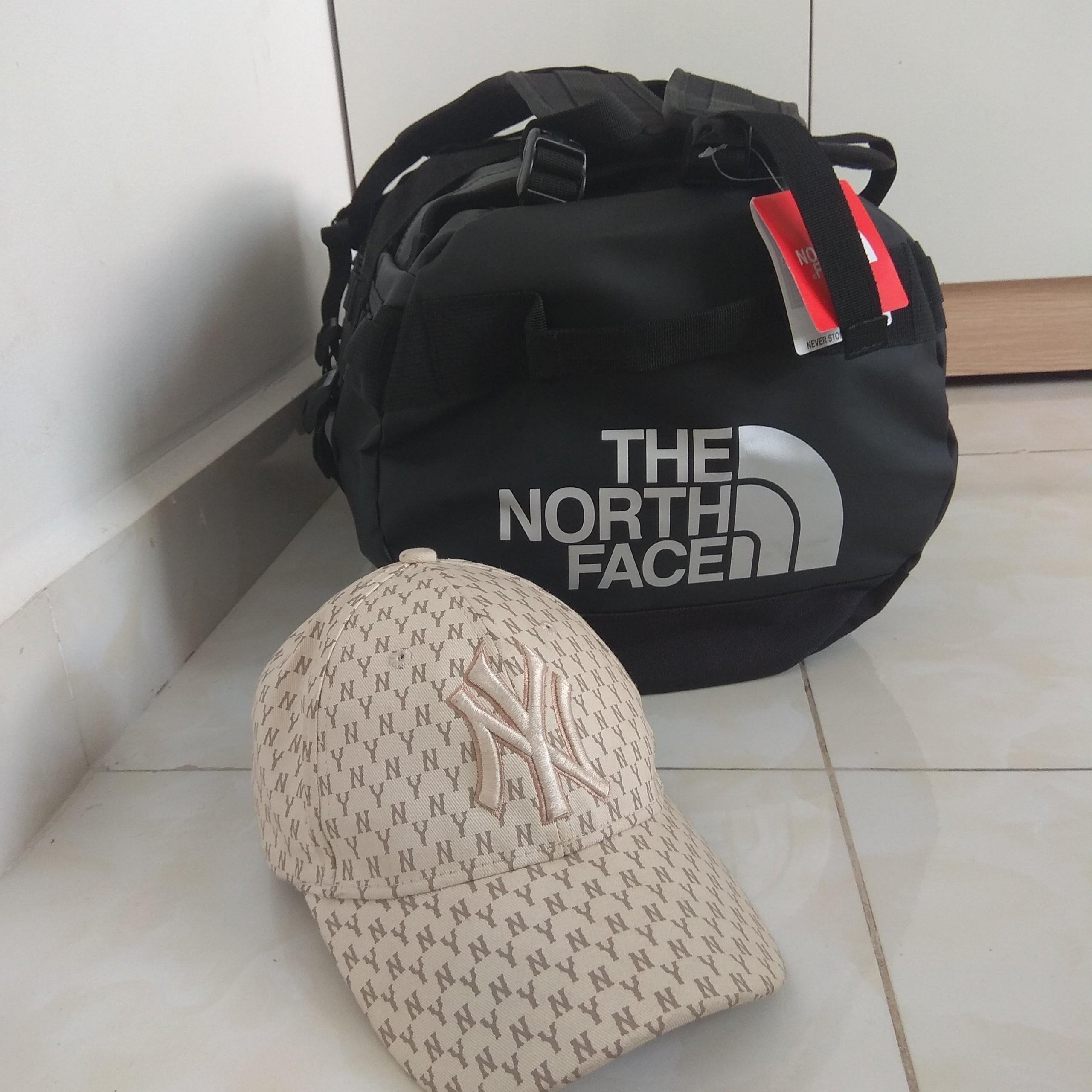 Balo túi trống The North Face Base Camp Duffle