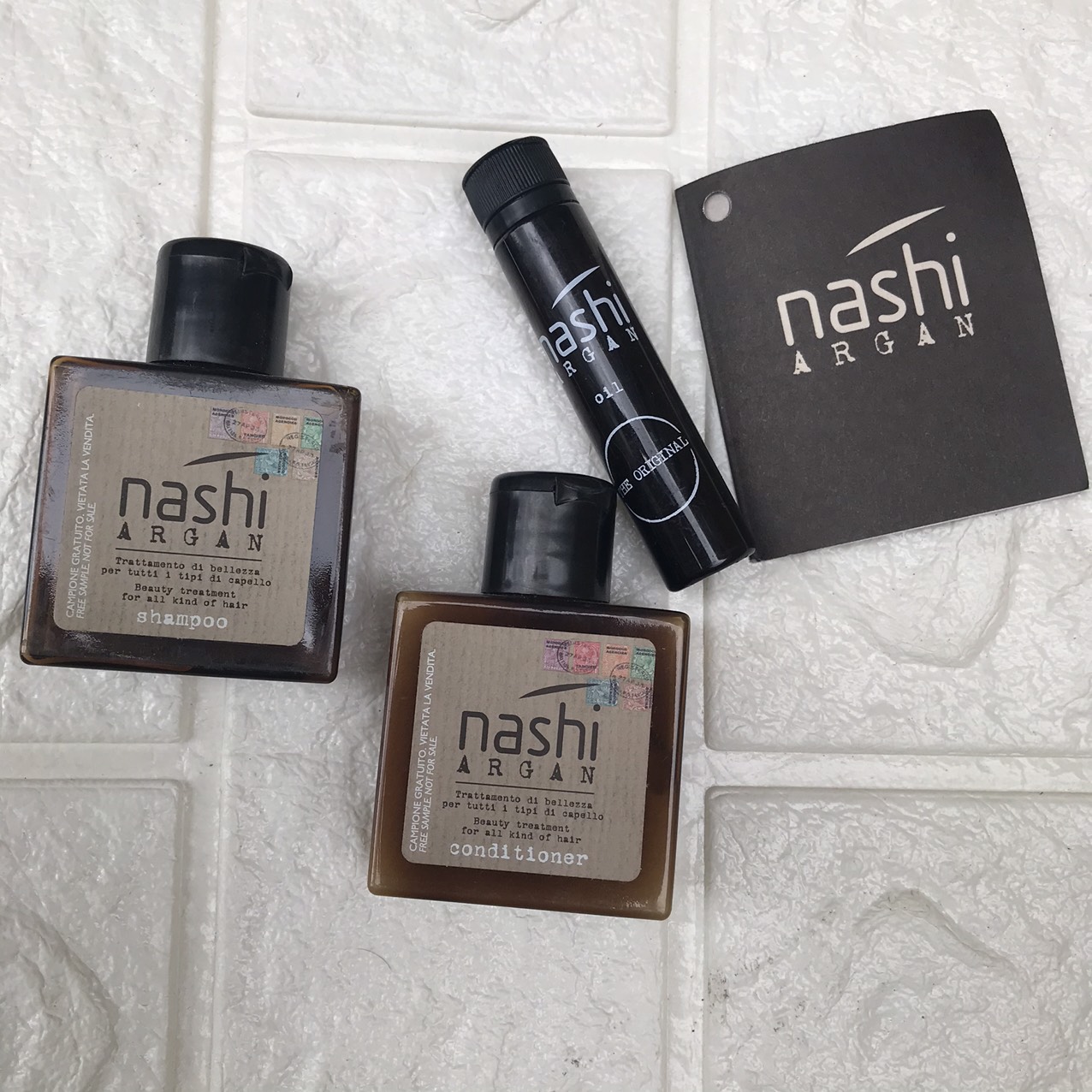 Bộ Nashi Argan Mini phục hồi tóc hư tổn ( Gội 30ml + Xả 30ml + Tinh dầu 5ml)