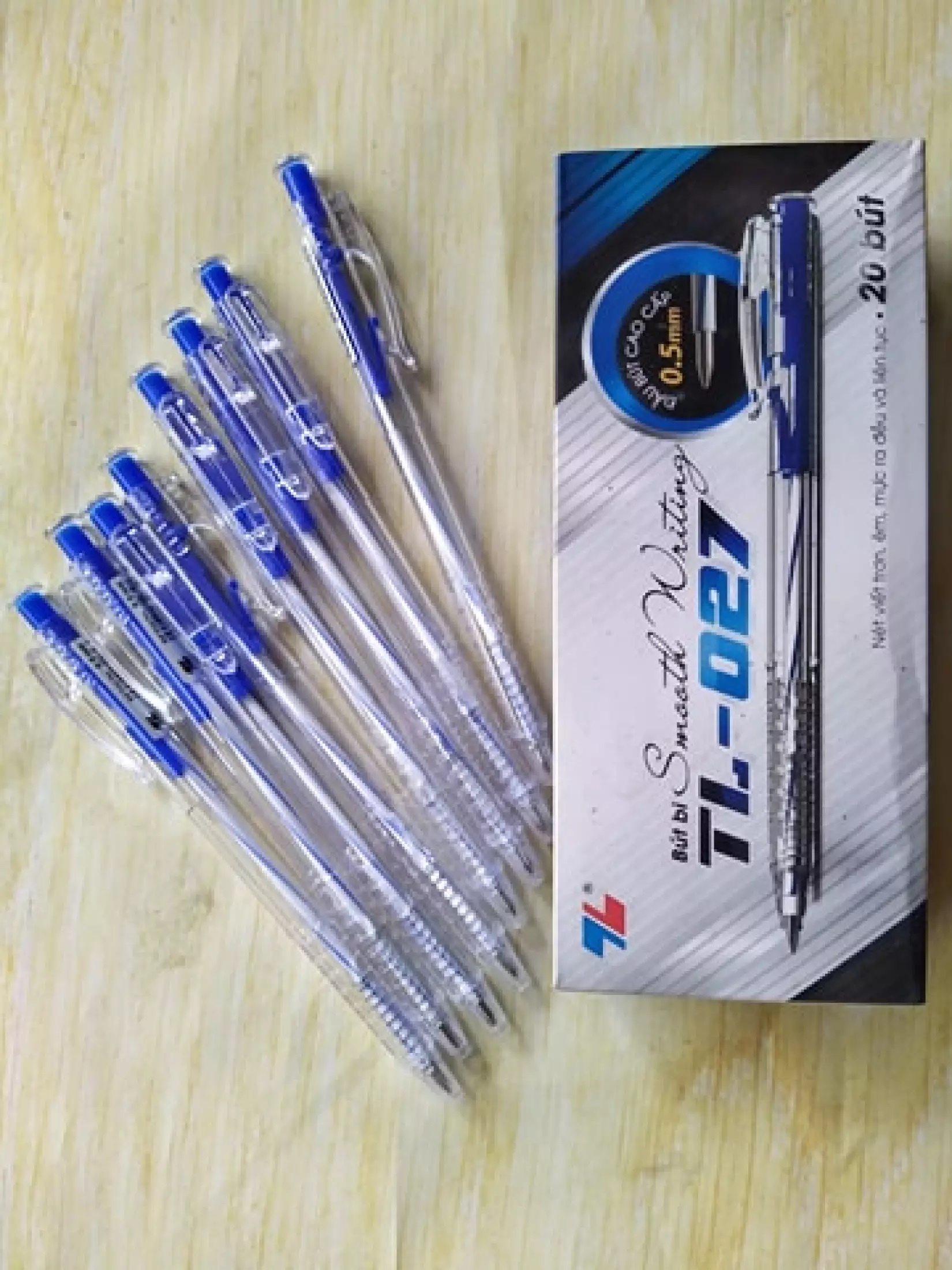Combo 50 chiếc bút bi Thiên Long TL-027 - mực xanh, mực đen