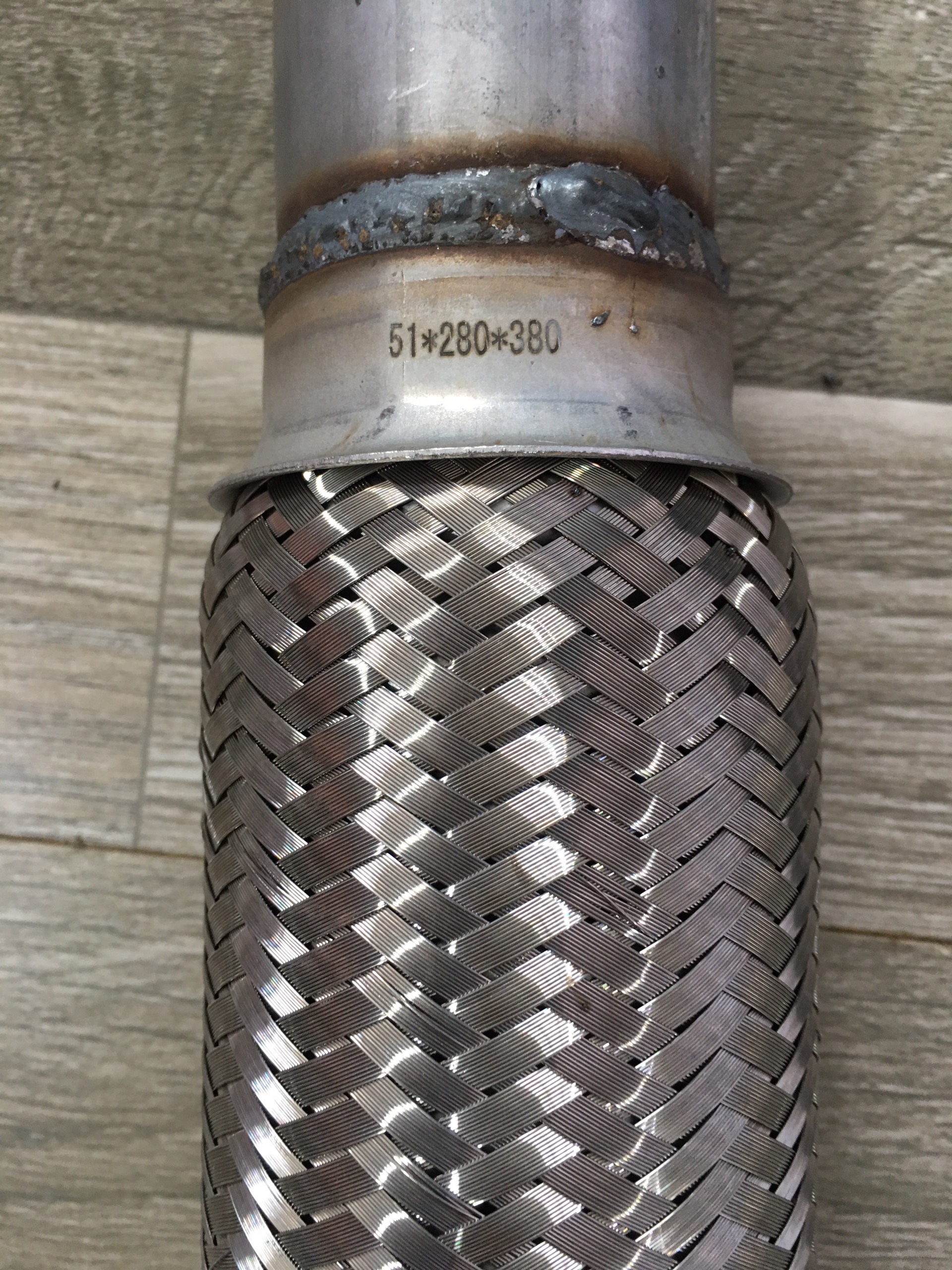 Phụ kiện ô tô: Cổ xả mềm 51/28/38