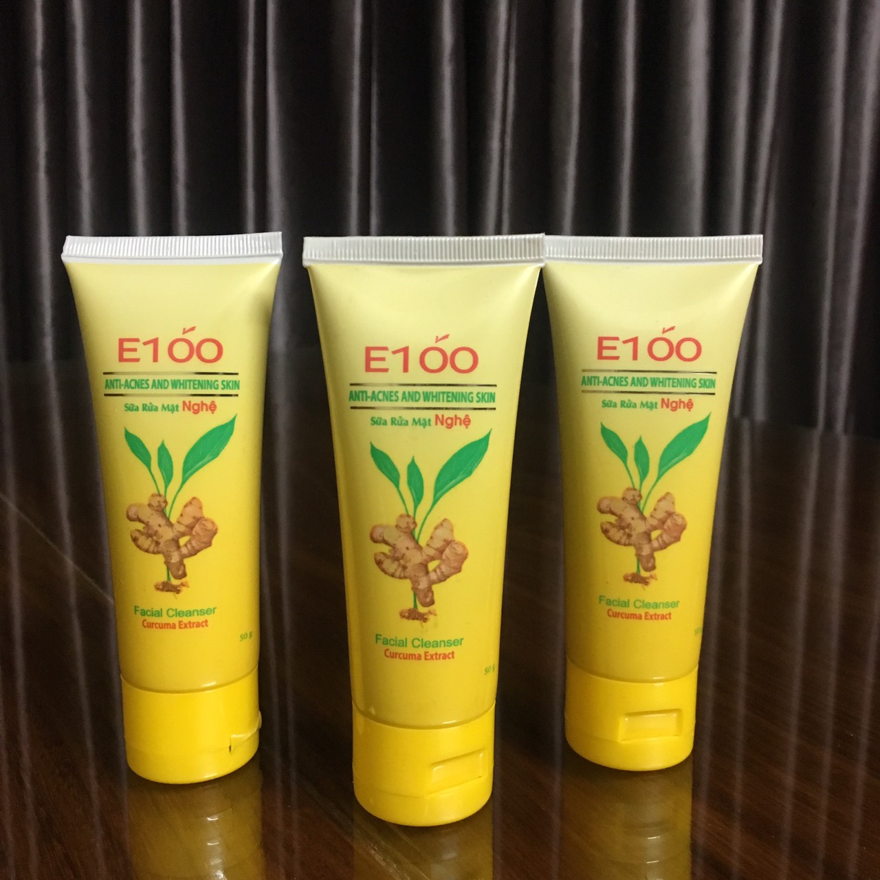 Sữa rửa mặt E100 Nghệ Ngừa mụn