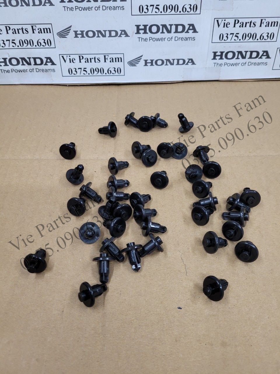 Nút kẹp, nút bấm TO dàn áo xe Honda (Giá 1 cái)