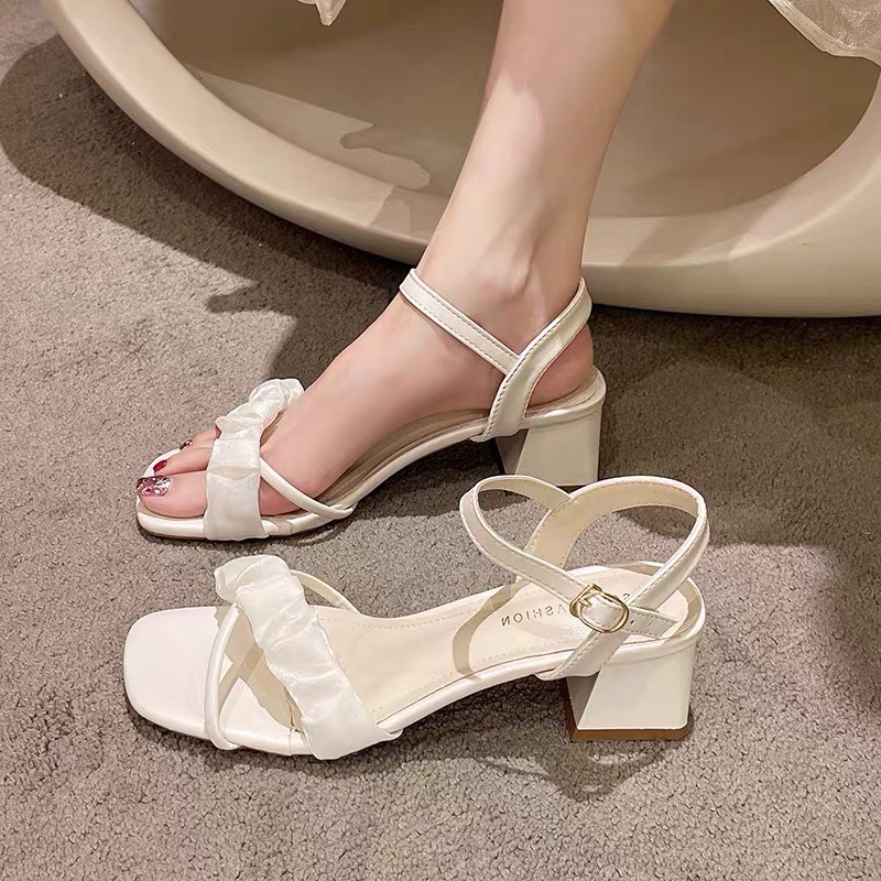 Giày Cao Gót Nữ Quai Nhún Đan Chéo Gót Vuông 5Phân Siêu cute Mã M9