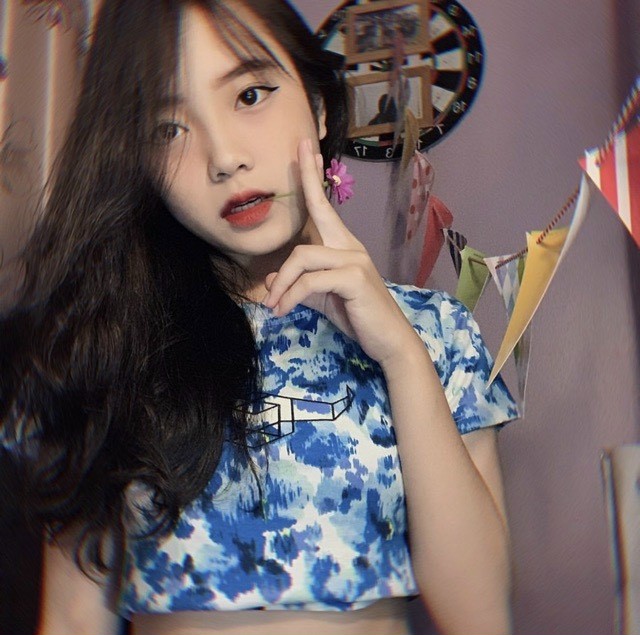 [HCM]Áo croptop loang màu