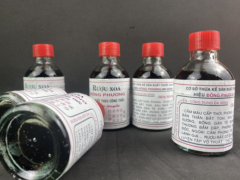 Dầu Xoa Bóp Đông Phương