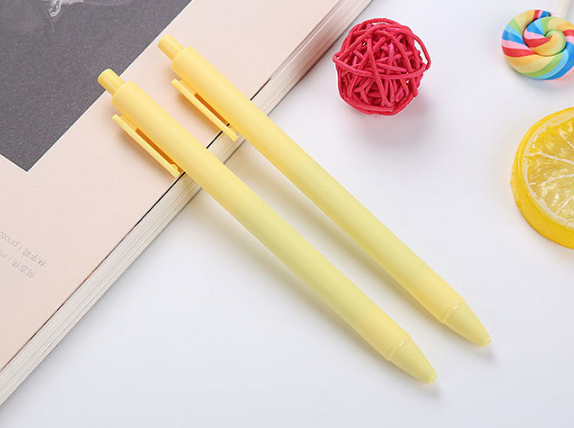 Bút bi nước thân trơn mực đẹp