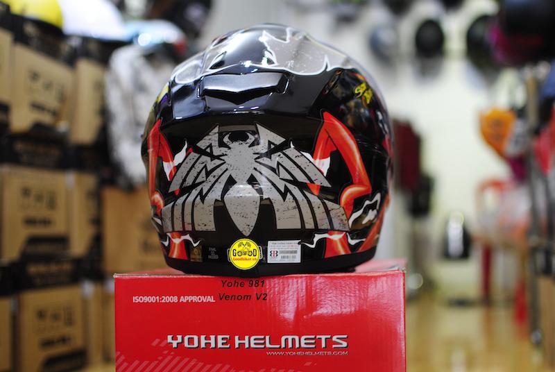 Mũ fullface YOHE 981 lên Venom V2
