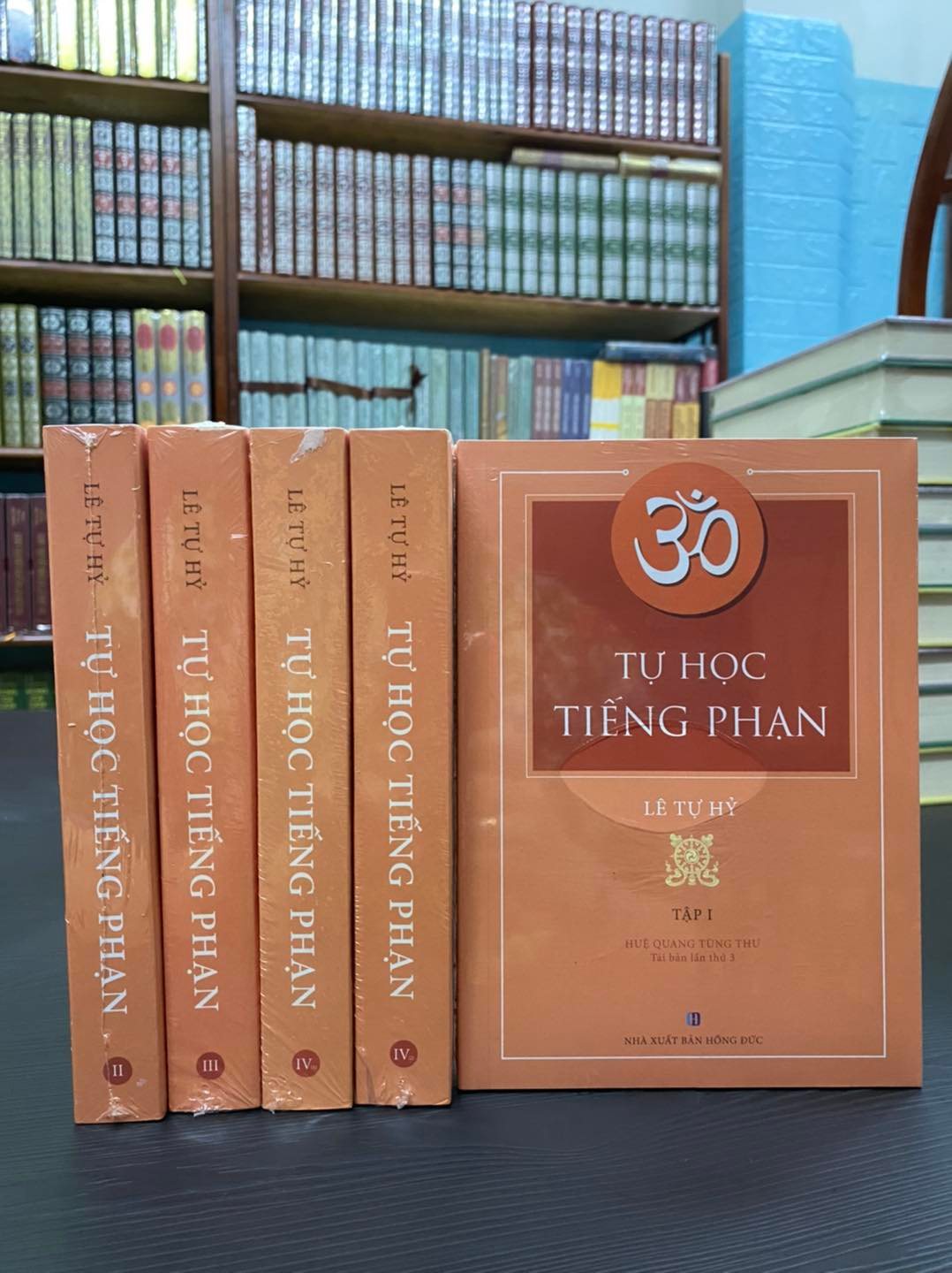 Sách - Tự học tiếng Phạn (bộ 5 tập)