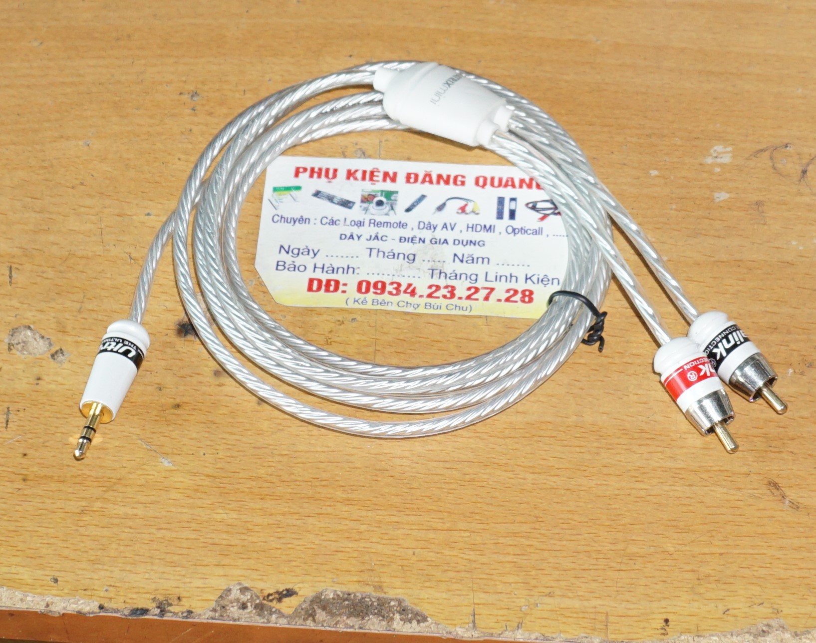 Dây 3.5 ra 2 av ( hoa sen ) Bạc hàng Bãi dài 2m
