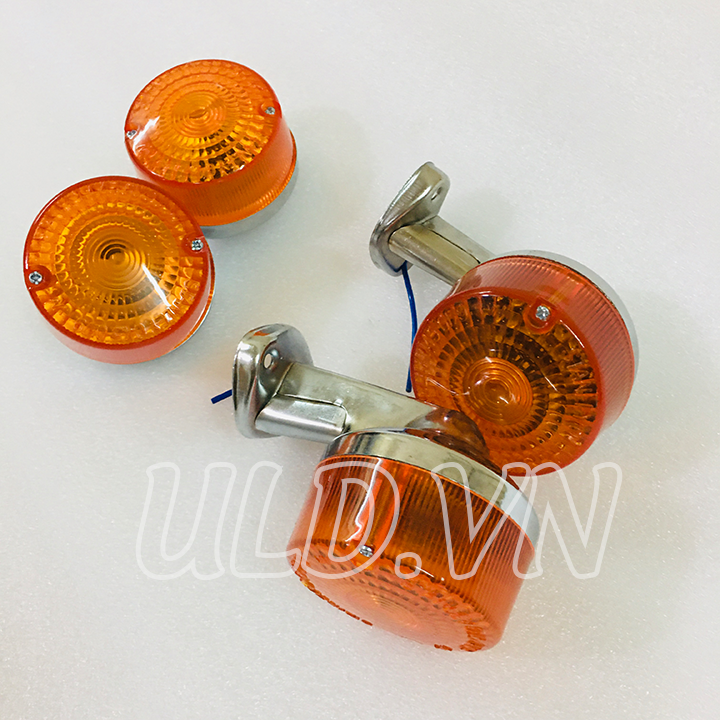 [HCM]ĐÈN XI NHAN TRƯỚC SAU XE 81