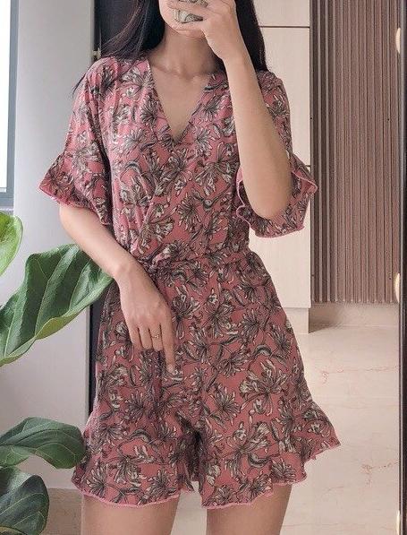 Jumpsuit hoa cột eo - bộ liền thân