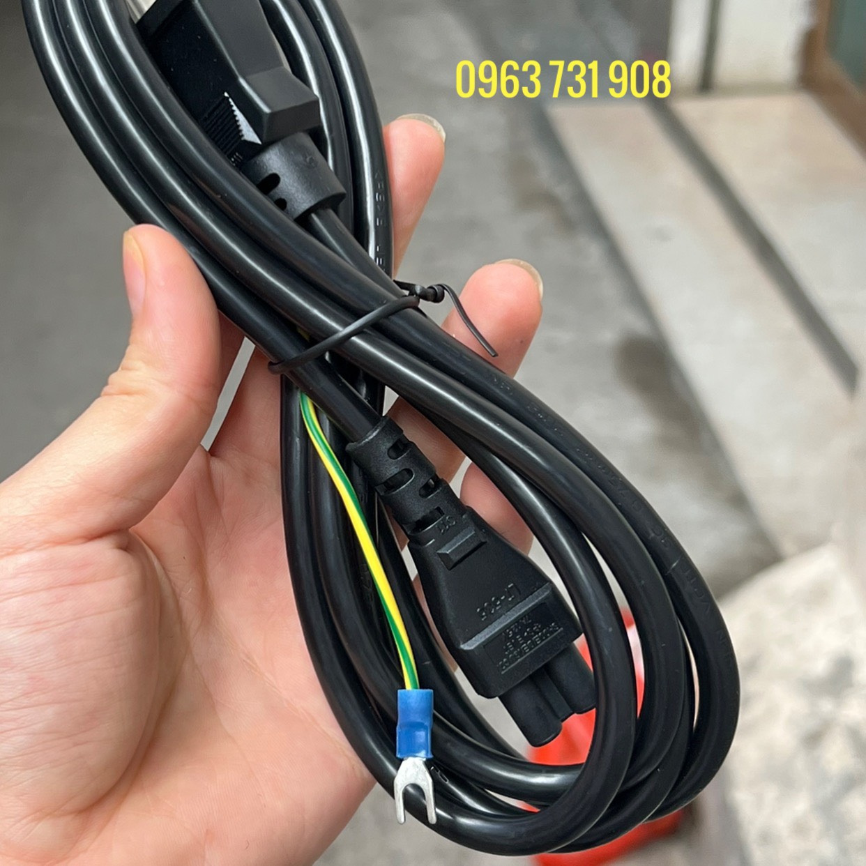 Dây nguồn sạc laptop 3 lỗ tròn Nhật Bản