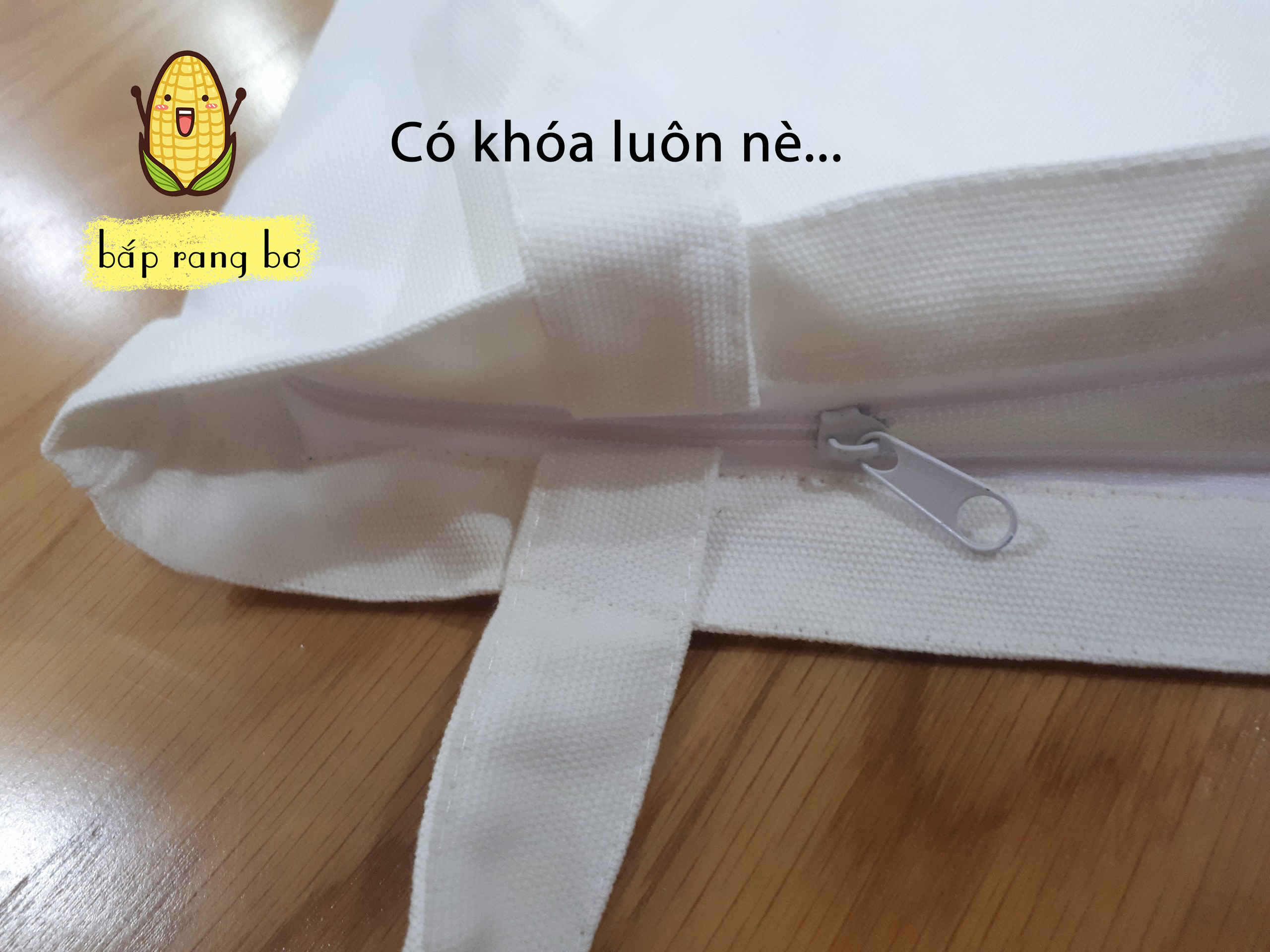 TÚI TOTE VUÔNG TOTORO (KHÓA MIỆNG TÚI VÀ TÚI CON) - VẢI CANVAS