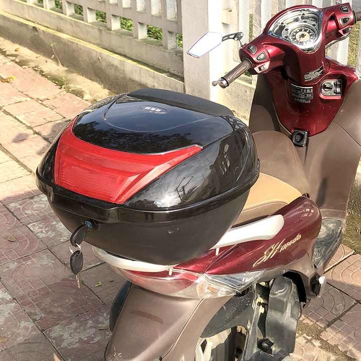 Thùng đựng đồ gắn đuôi xe máy GSB-03