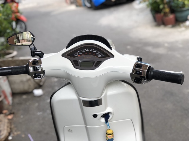 KÍNH HẬU CRG DÀNH CHO VESPA