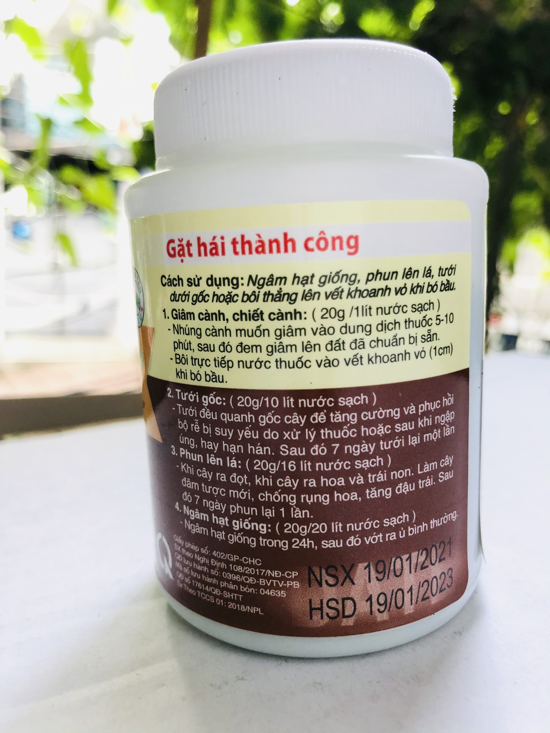 NbM - PHÂN BÓN LÁ RA RỄ CỰC MẠNH