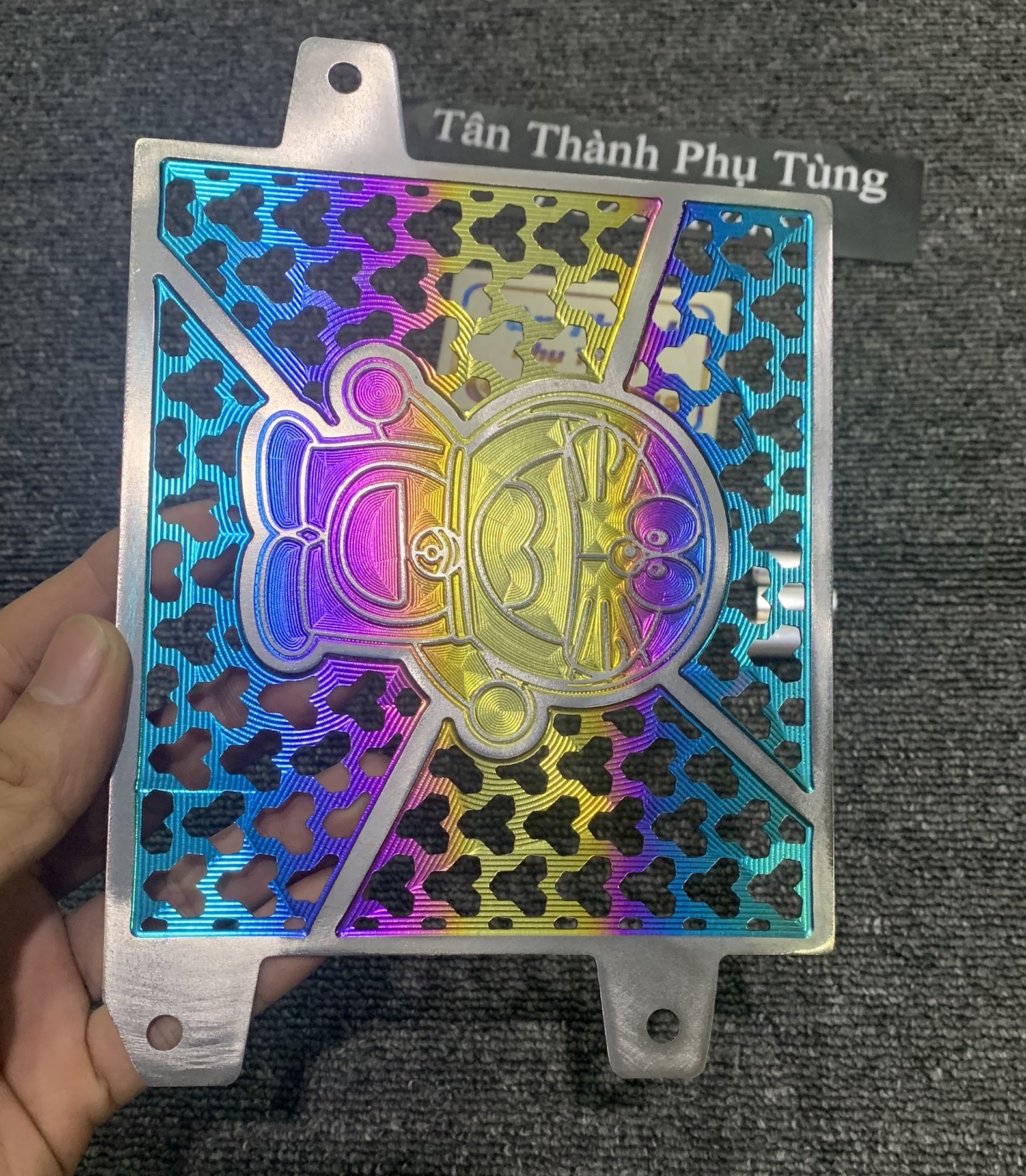 Che két nước Titan Vario, Air Blade hình Doraemon (mẫu 1)