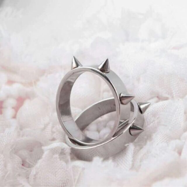 Nhẫn 3 gai cá tính