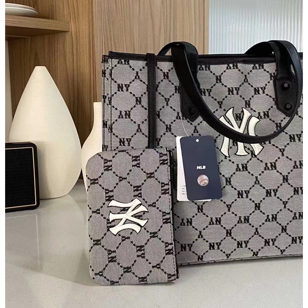 Túi kẹp nách MLB siêu hot size 39cm MR
