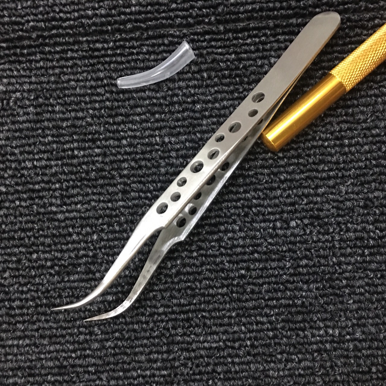 [HCM]Nhíp (panh) có lổ (mũi cong)